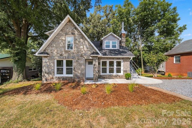 436 N Green Street, Morganton, NC 28655