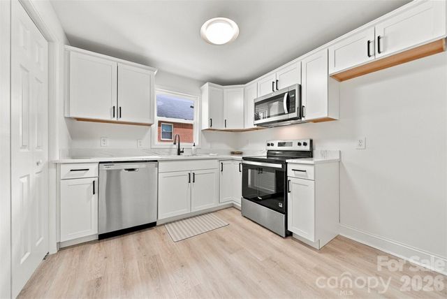 436 N Green Street, Morganton, NC 28655