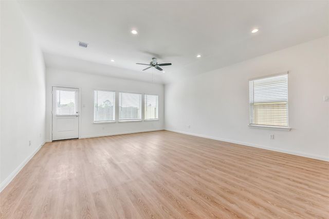 3014 King Oaks Street, Baytown, TX 77251