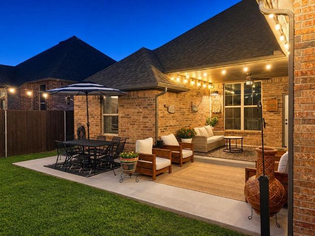 11916 SW 18th Street, Yukon, OK 73099