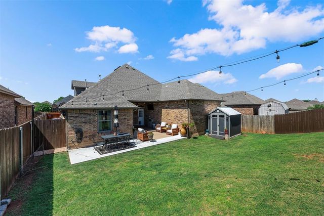 11916 SW 18th Street, Yukon, OK 73099