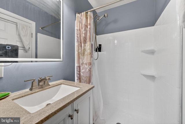 1008 ROBROY DR, Silver Spring, MD 20903