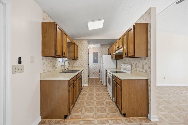 1145 Forest Dr., North Myrtle Beach, SC 29582