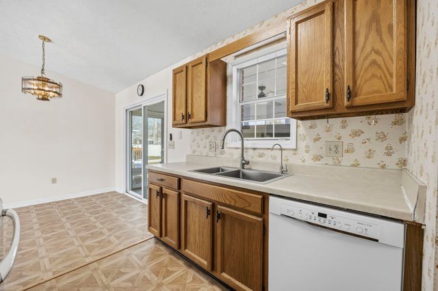 1145 Forest Dr., North Myrtle Beach, SC 29582