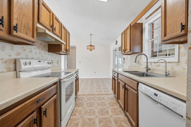 1145 Forest Dr., North Myrtle Beach, SC 29582