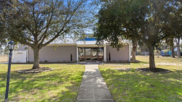 1145 Forest Dr., North Myrtle Beach, SC 29582