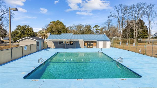 1145 Forest Dr., North Myrtle Beach, SC 29582