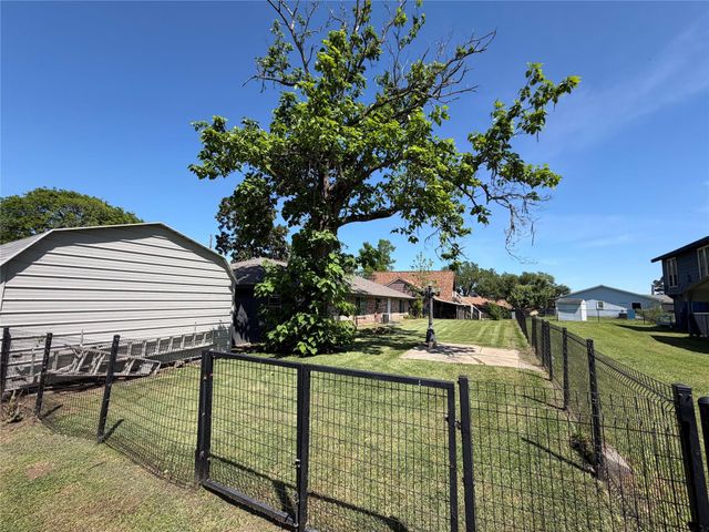 30 Terrace Drive, Point Blank, TX 77364