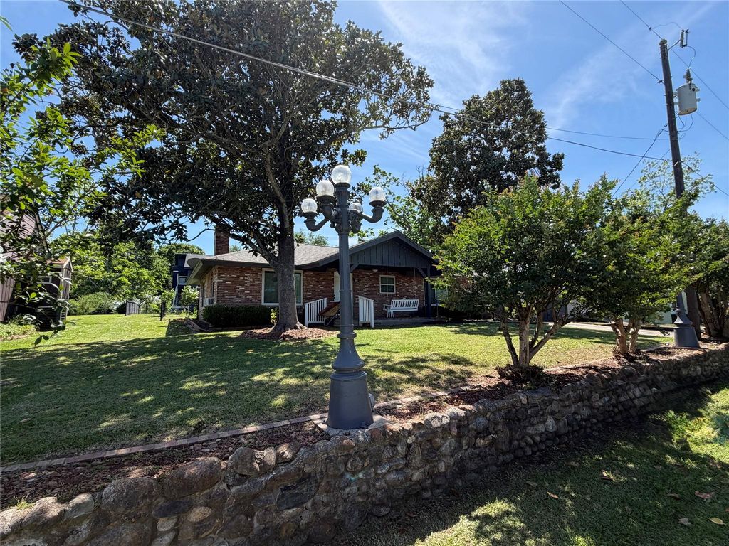 30 Terrace Drive, Point Blank, TX 77364