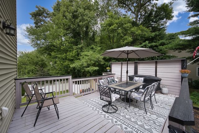 62 Dexter Ave, Dracut, MA 01826