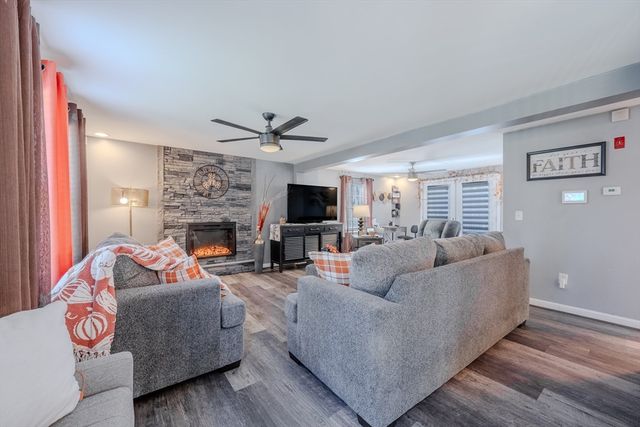 62 Dexter Ave, Dracut, MA 01826