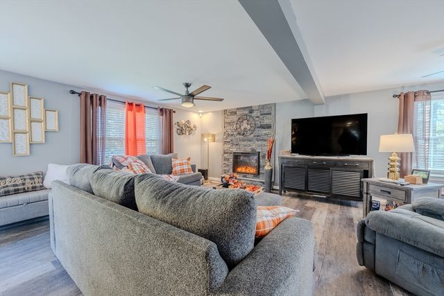 62 Dexter Ave, Dracut, MA 01826