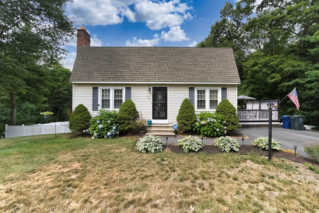 62 Dexter Ave, Dracut, MA 01826