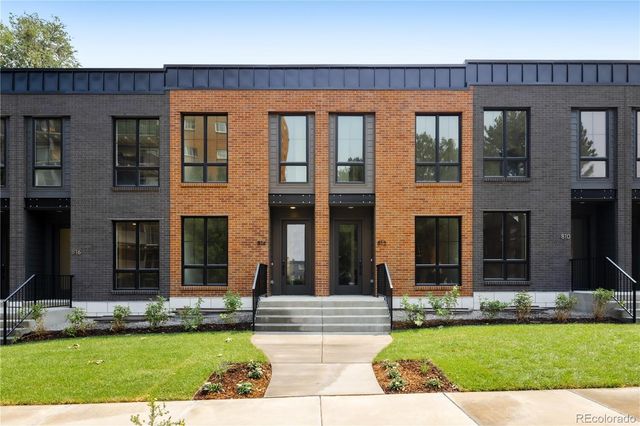 822 Dahlia Street, Denver, CO 80220