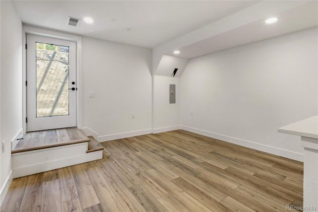 822 Dahlia Street, Denver, CO 80220