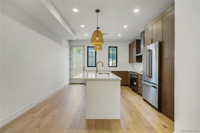 822 Dahlia Street, Denver, CO 80220