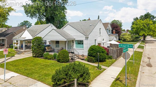 1921 E 4th Street, Royal Oak, MI 48067