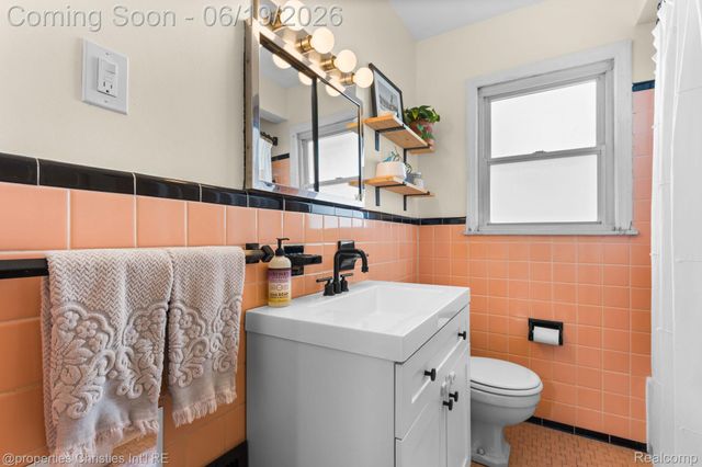 1921 E 4th Street, Royal Oak, MI 48067