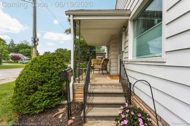1921 E 4th Street, Royal Oak, MI 48067