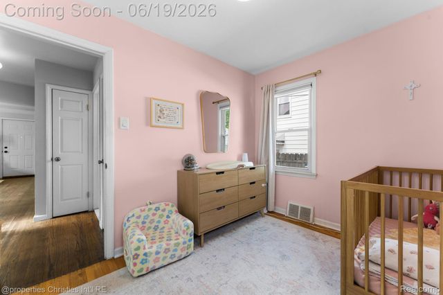1921 E 4th Street, Royal Oak, MI 48067
