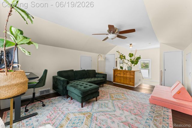 1921 E 4th Street, Royal Oak, MI 48067