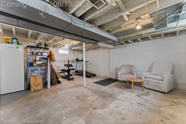 1921 E 4th Street, Royal Oak, MI 48067
