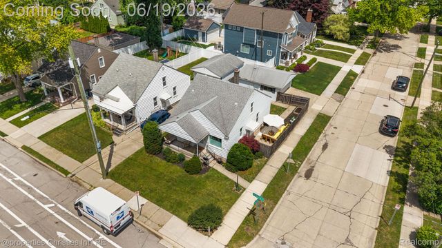 1921 E 4th Street, Royal Oak, MI 48067