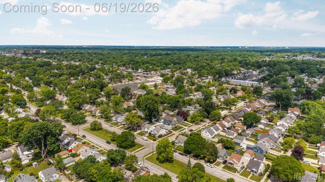 1921 E 4th Street, Royal Oak, MI 48067