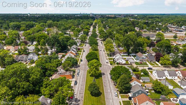 1921 E 4th Street, Royal Oak, MI 48067