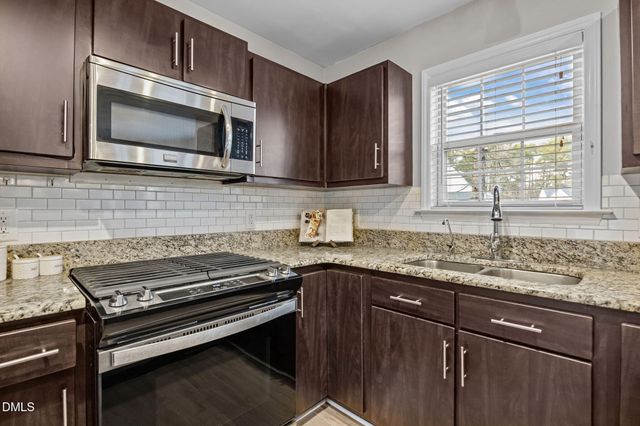 9212 Sayornis Court, Raleigh, NC 27615