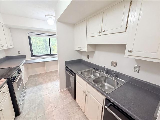 2869 Torreya Way SE, Marietta, GA 30067