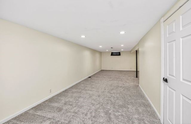 2804 Cambridge Street, Des Moines, IA 50313