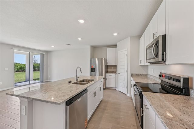 5437 Hampton Park Circle, Vero Beach, FL 32966