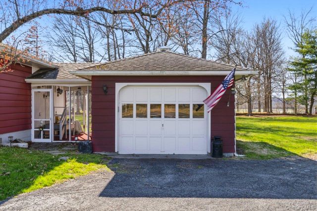 555 State Route 416, Montgomery, NY 12549