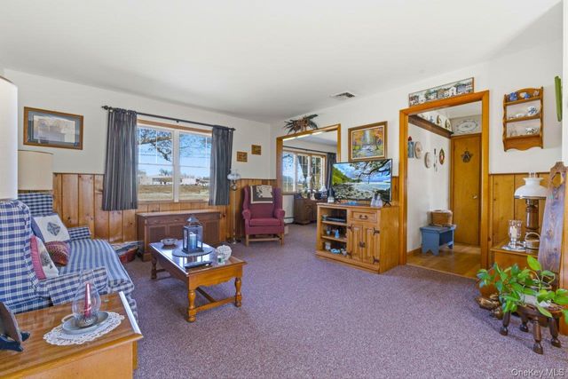 555 State Route 416, Montgomery, NY 12549