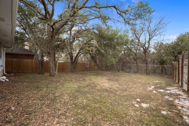 8112 Nairn DR, Austin, TX 78749