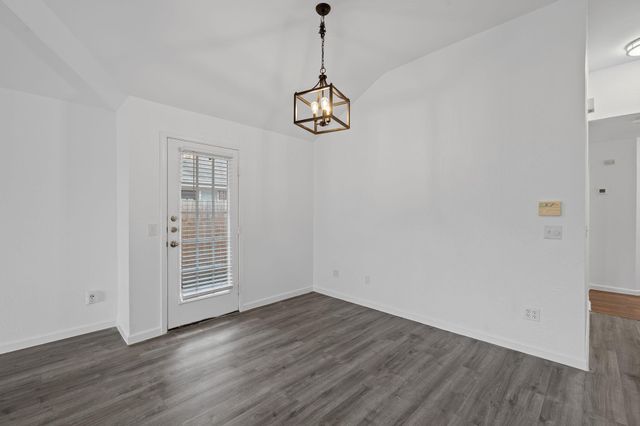 8112 Nairn DR, Austin, TX 78749