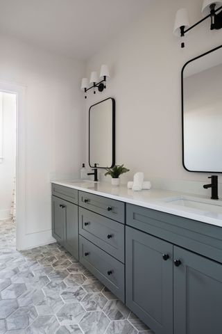 5037 Fairhaven Cir, Thompsons Station, TN 37179