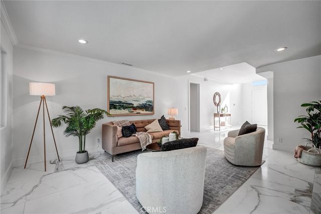 18871 Santa Marta, Fountain Valley, CA 92708