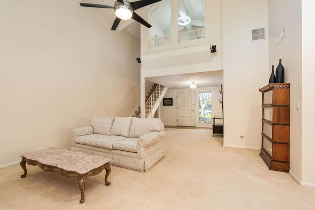 5630 N El Adobe Drive, Fresno, CA 93711