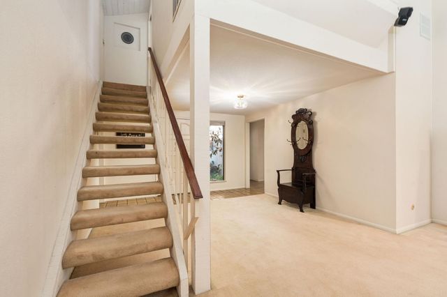 5630 N El Adobe Drive, Fresno, CA 93711