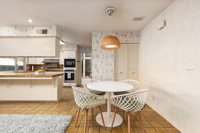 5630 N El Adobe Drive, Fresno, CA 93711