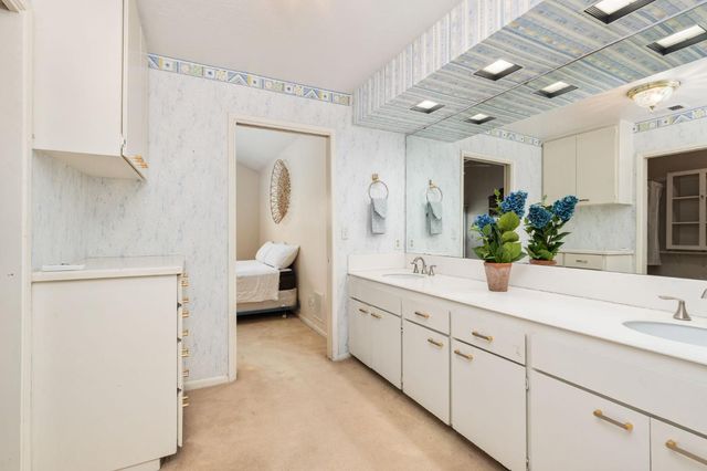 5630 N El Adobe Drive, Fresno, CA 93711