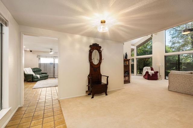 5630 N El Adobe Drive, Fresno, CA 93711