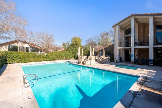 5630 N El Adobe Drive, Fresno, CA 93711