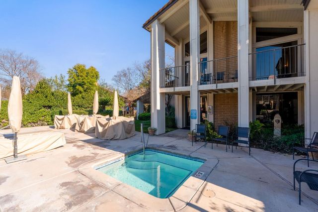 5630 N El Adobe Drive, Fresno, CA 93711