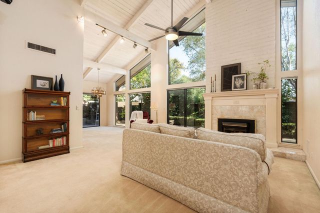 5630 N El Adobe Drive, Fresno, CA 93711