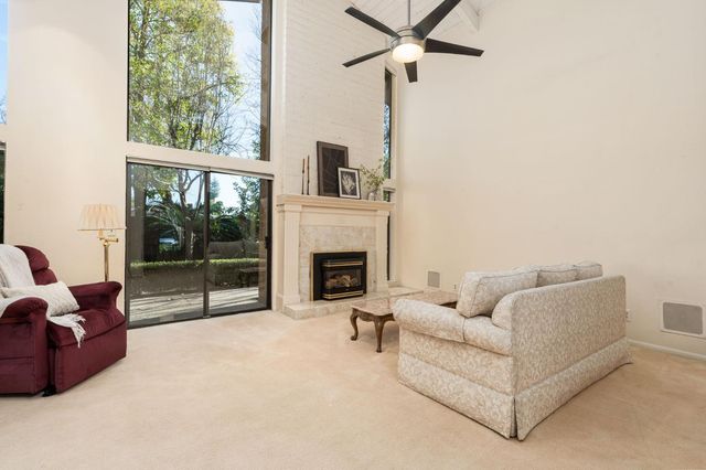 5630 N El Adobe Drive, Fresno, CA 93711