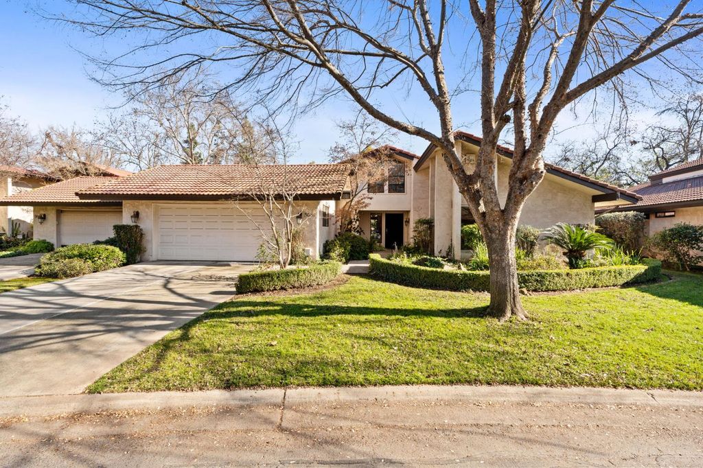 5630 N El Adobe Drive, Fresno, CA 93711