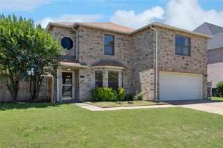 216 Miramar Drive, Arlington, TX 76002